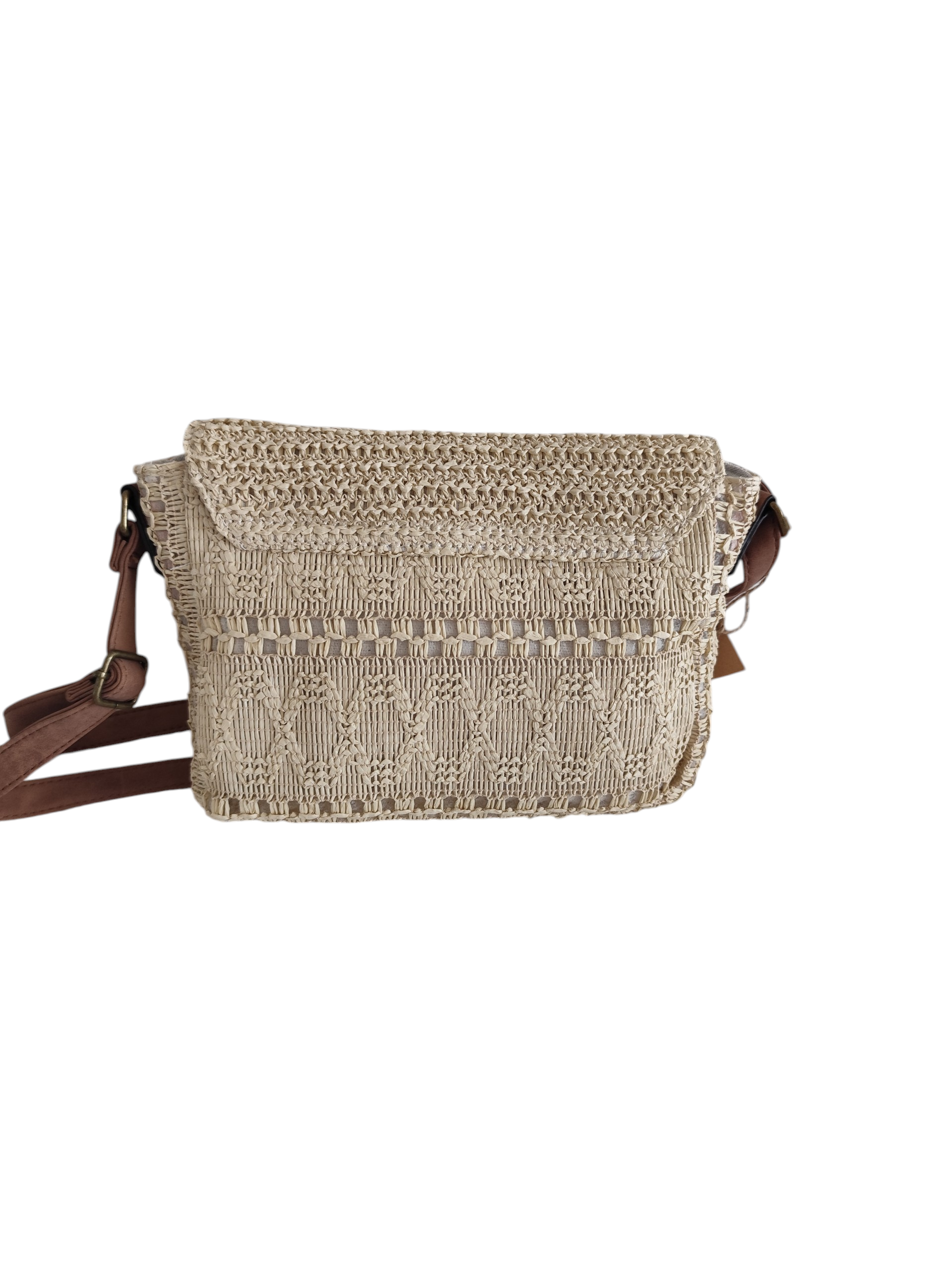 Sac bandoulière Minorque en raphia écru mise en scène méditerranéenne
