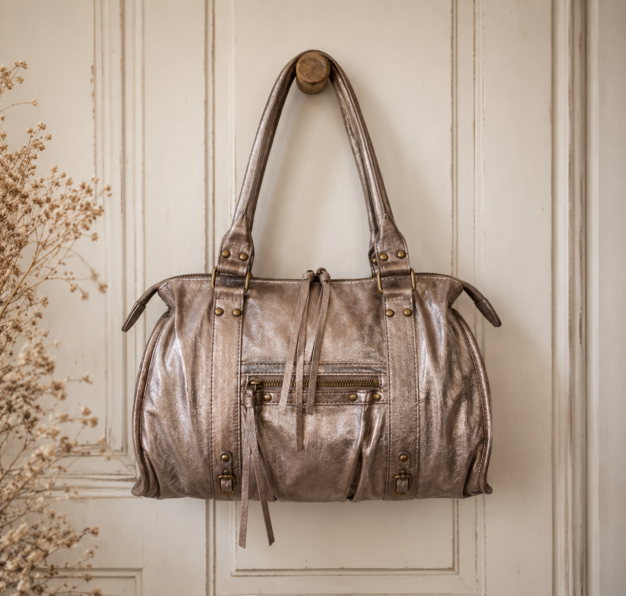 Sac de cours femme grand format A4 avec bandoulière amovible, fermeture zippée, poche avant zippée, style urbain chic, idéal pour le travail, les études et un usage quotidien.