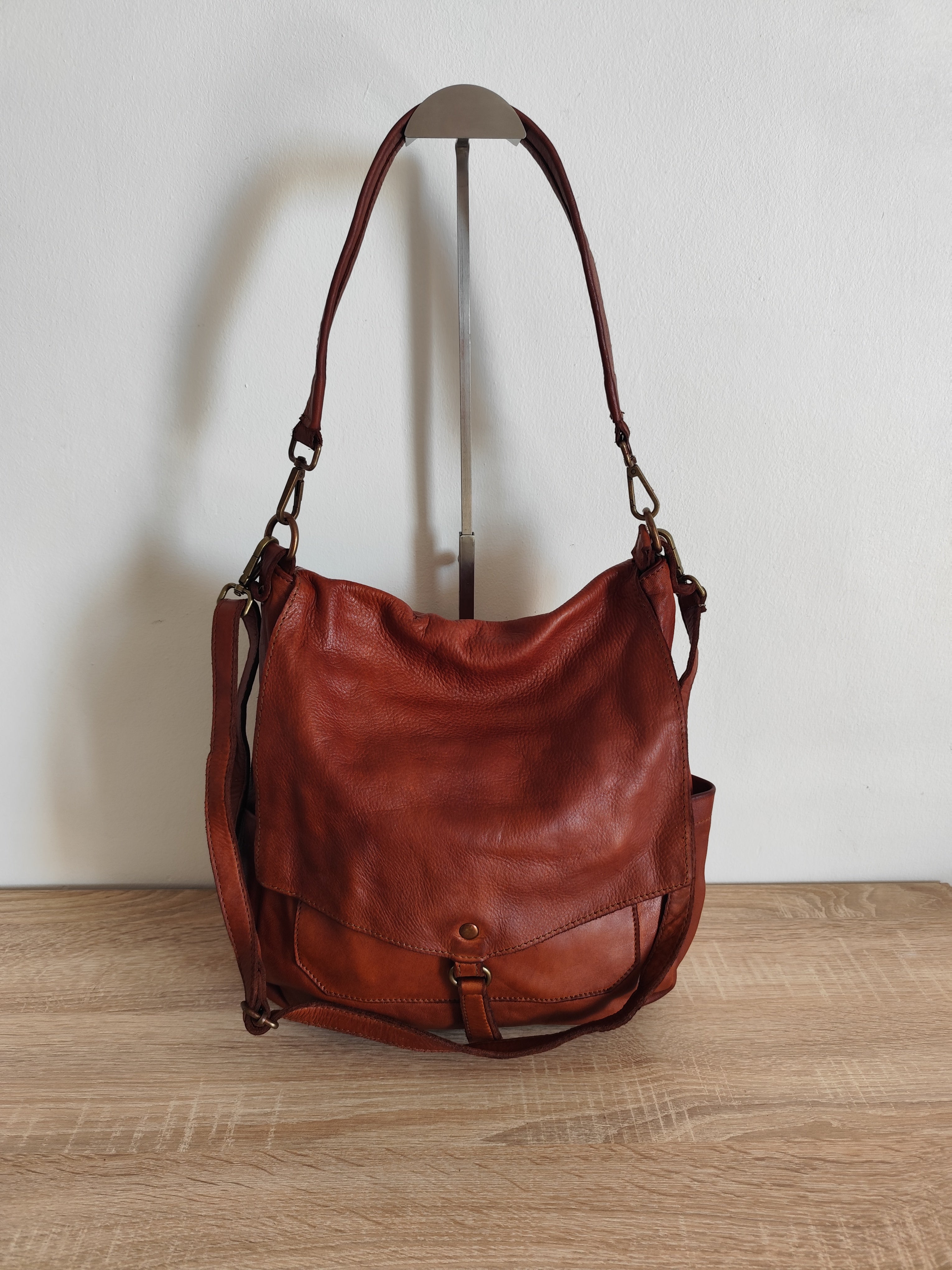 Sac bandoulière en cuir vintage camel – Grand sac besace femme en cuir véritable 30x33x13 cm