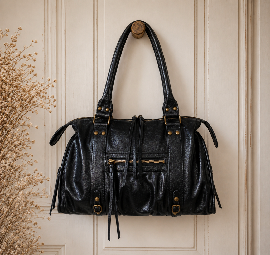 Sac de cours femme grand format A4 avec bandoulière amovible, fermeture zippée, poche avant zippée, style urbain chic, idéal pour le travail, les études et un usage quotidien.
