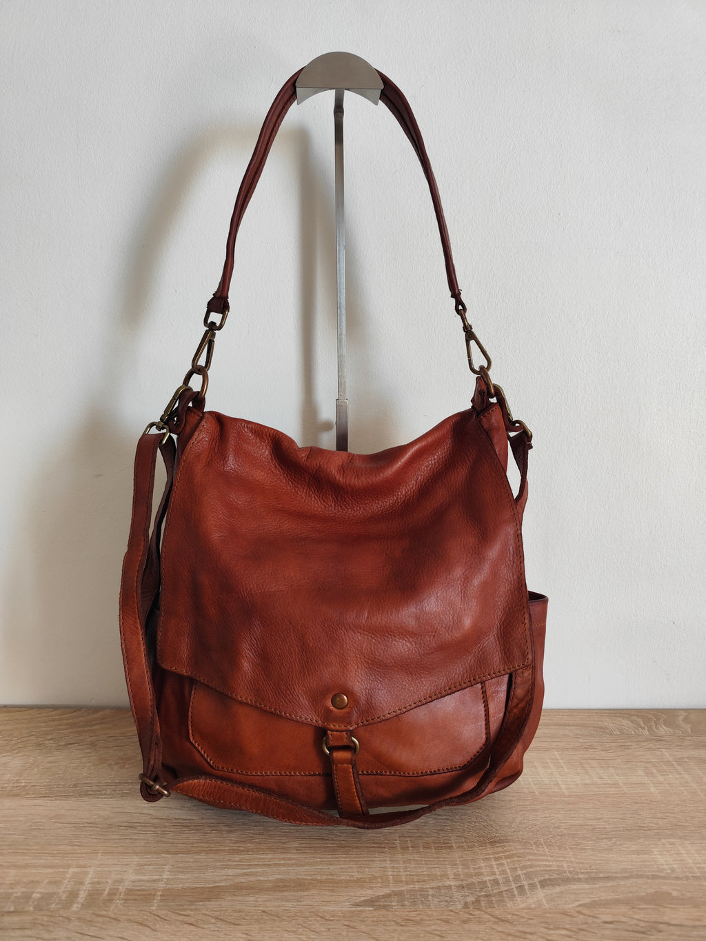 Sac bandoulière en cuir vintage camel – Grand sac besace femme en cuir véritable 30x33x13 cm