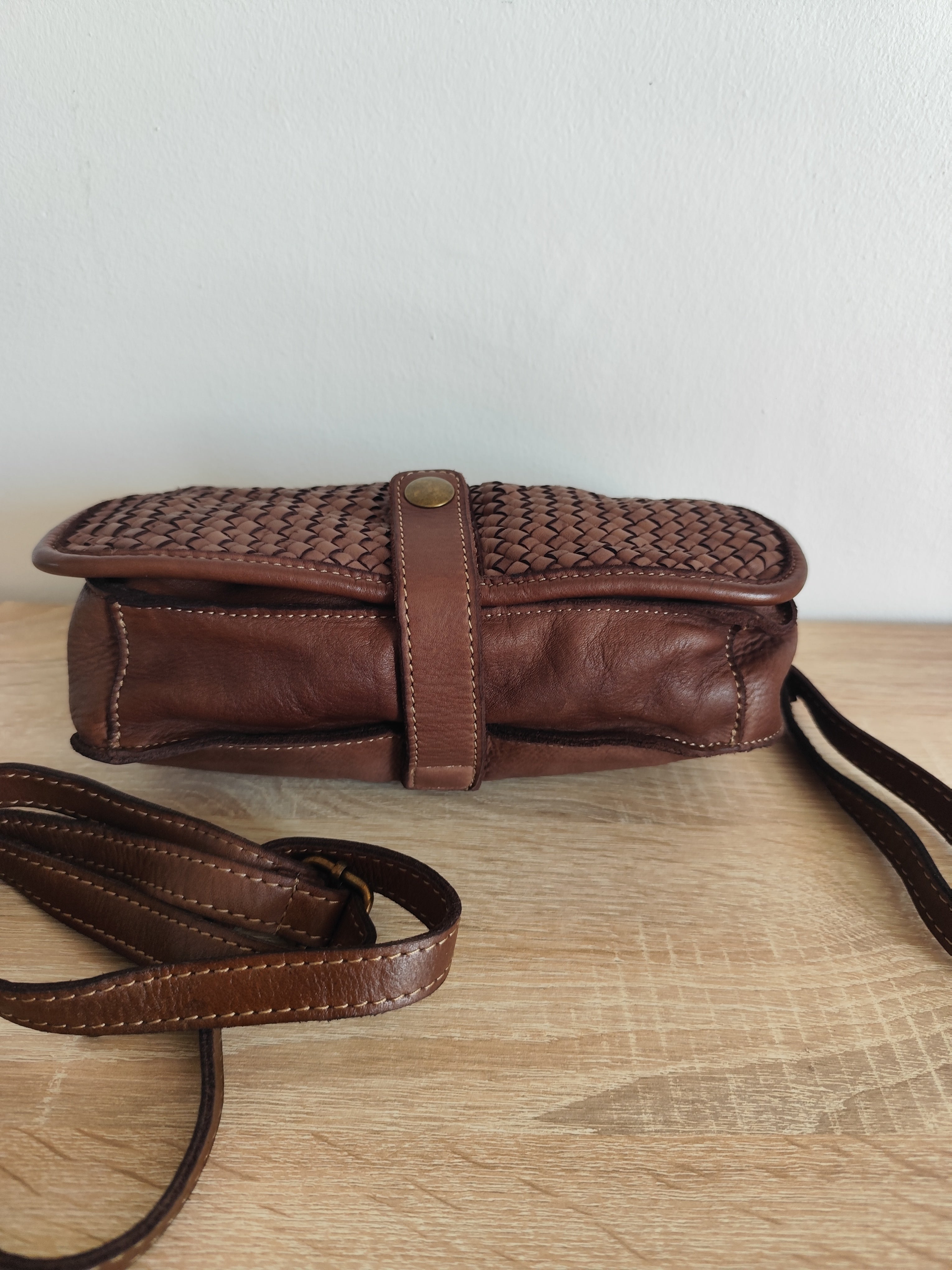 Sac bandoulière femme Pise en cuir véritable italien vintage – Verapelle 25 × 18 × 5,5 cm