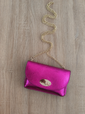 Sac bandoulière en cuir métallisé pour femme avec chaîne dorée, modèle Positano 18 × 11 cm, disponible en plusieurs coloris.