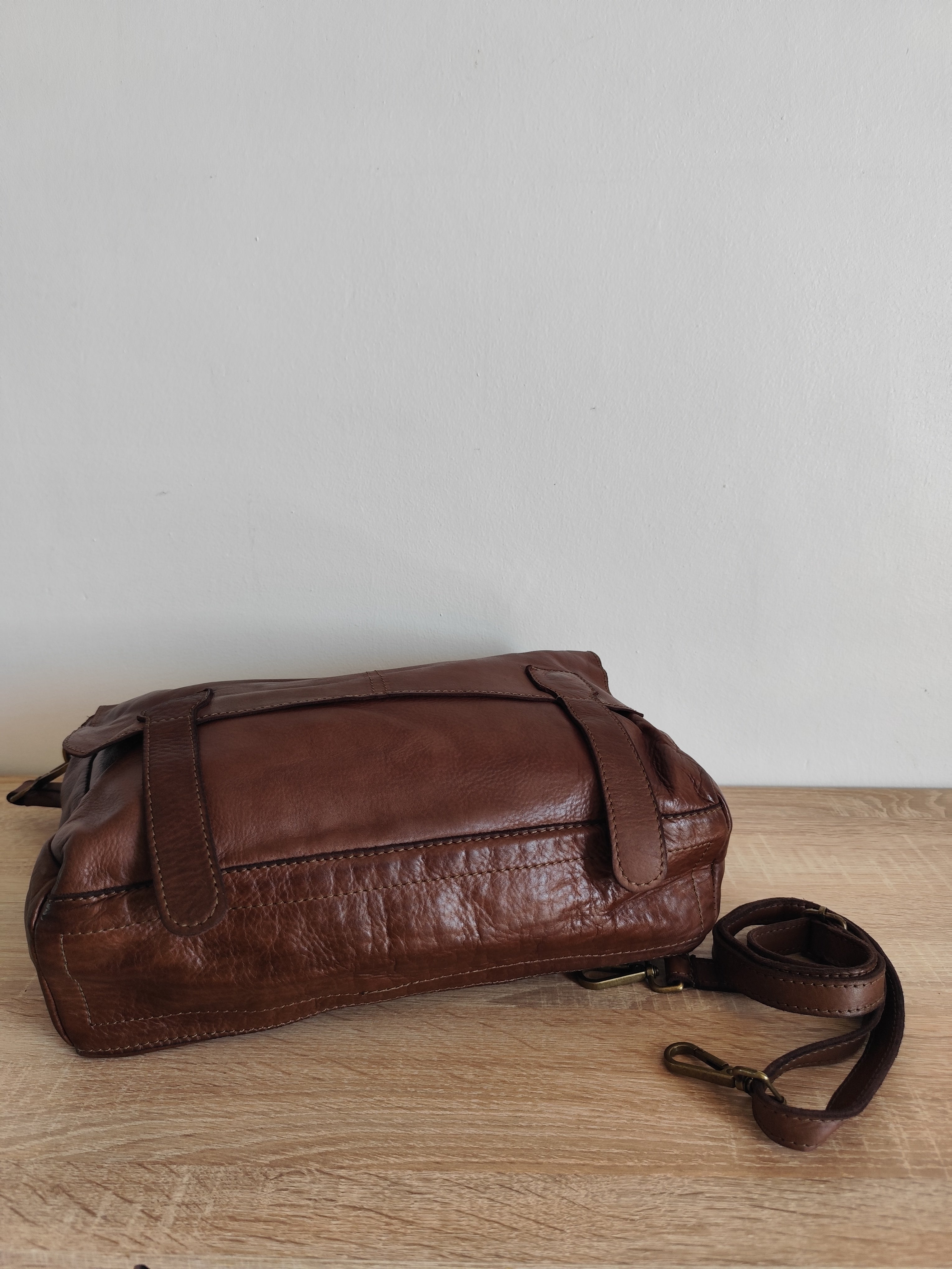 Sac besace cuir vintage marron Matera – Sac bandoulière femme en cuir véritable d'Italie 35 × 26 × 10 cm