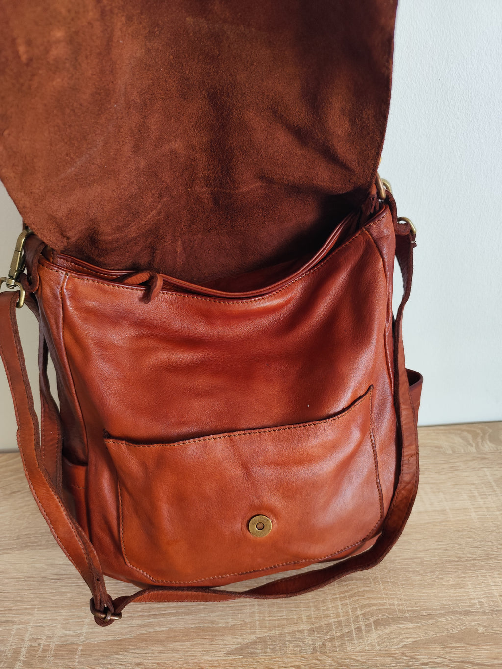 Sac bandoulière en cuir vintage camel – Grand sac besace femme en cuir véritable 30x33x13 cm