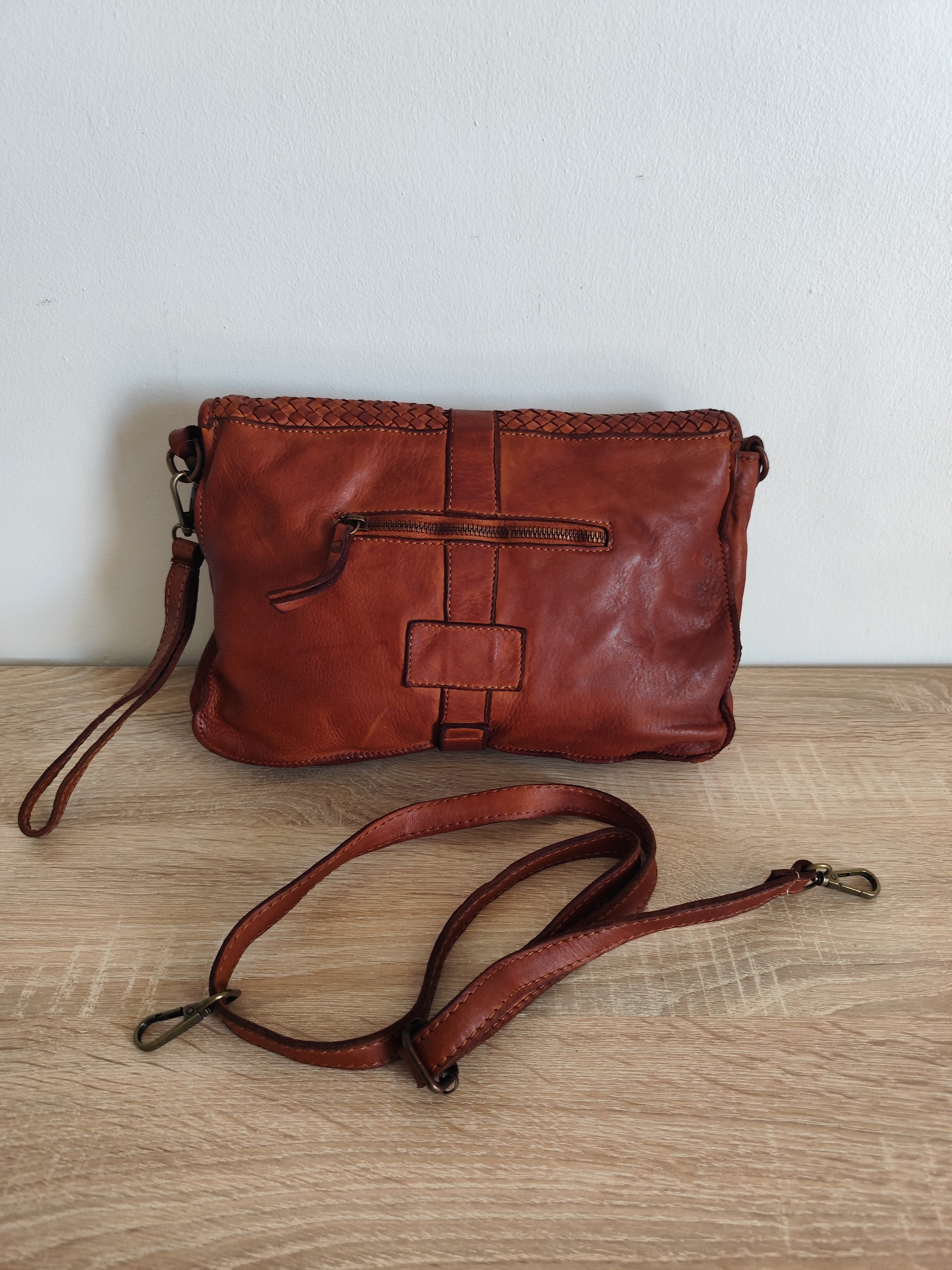 Sac bandoulière cuir tressé cognac Lecce – Sac femme en cuir vintage d'Italie 30 × 22 × 7 cm