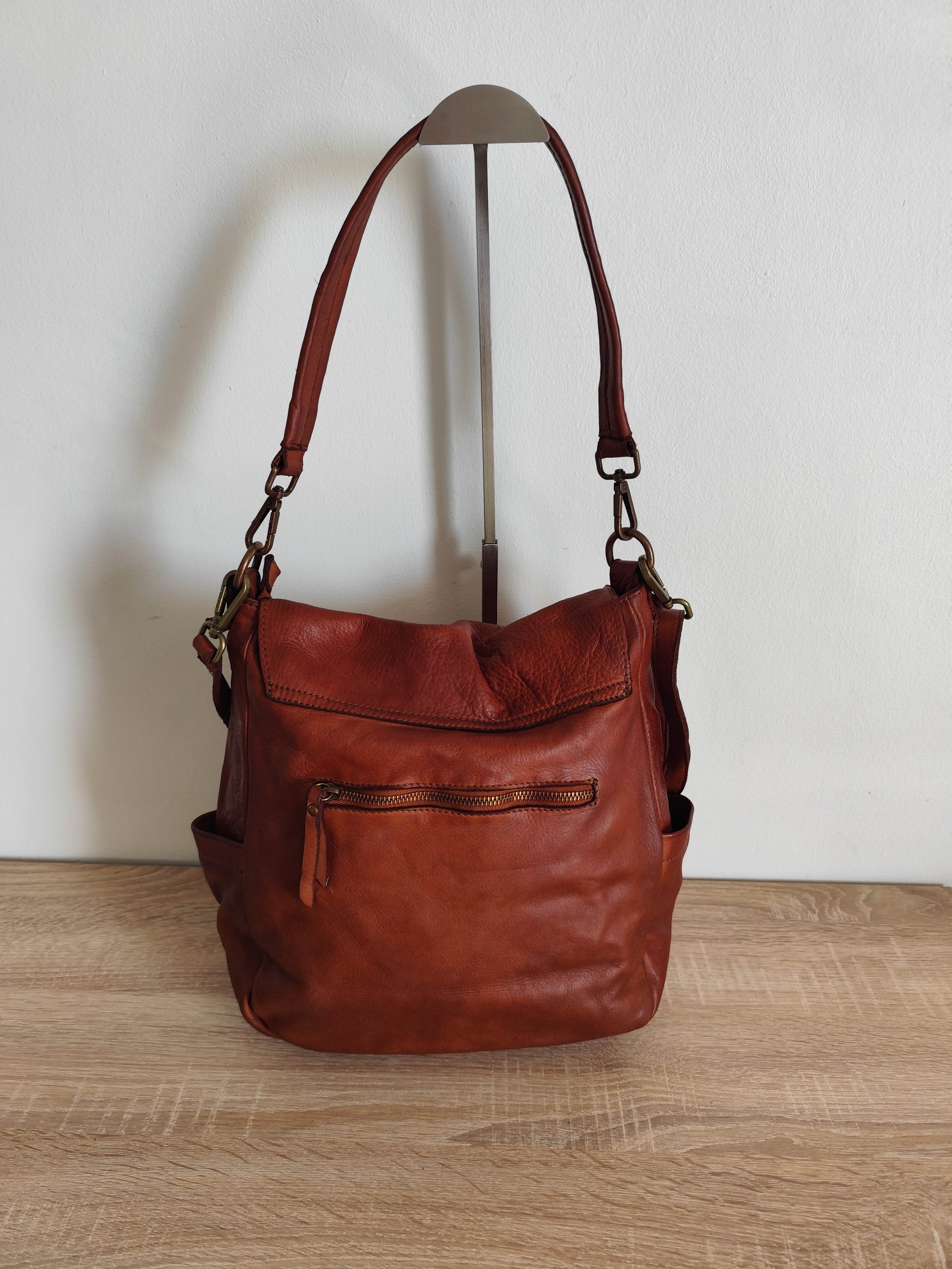 Sac bandoulière en cuir vintage camel – Grand sac besace femme en cuir véritable 30x33x13 cm